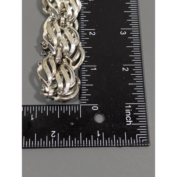 Vintage Coro Silver Tone Textured Swirl Chain Bracelet 6.5 inch Classic MCM - Picture 8 of 8